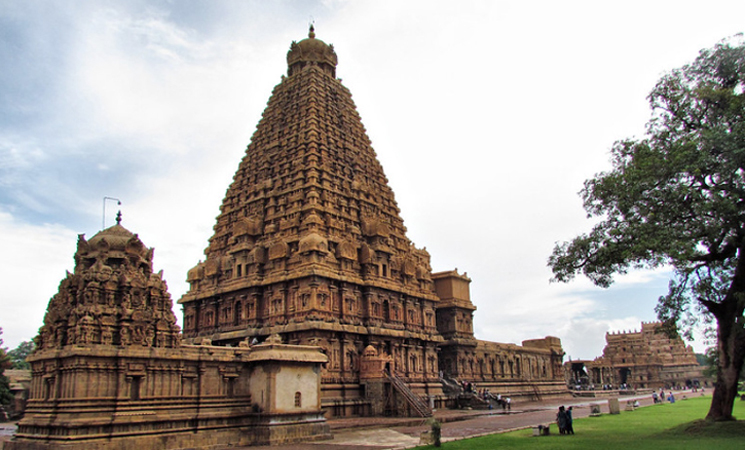 Brihadeeswarar temple