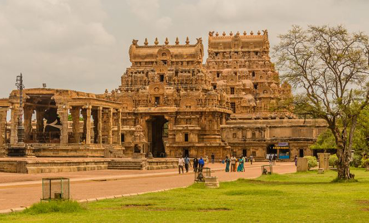 Brihadeeswarar temple