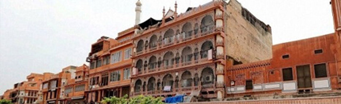 Jama Masjid (Akbari Mosque)