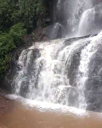 Jhari Waterfalls