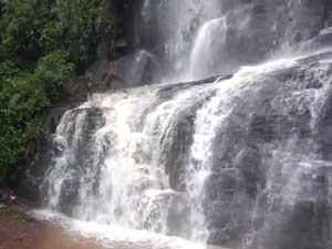 Jhari Waterfalls