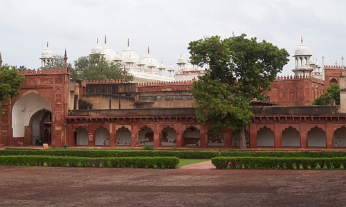 Moti Masjid