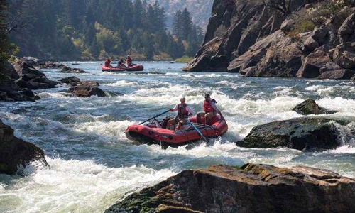 Rafting at Raison