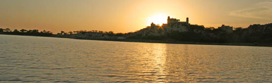 Sardar Samand Lake Palace