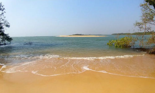 Sasihitlu Beach