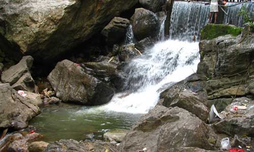 Suruli falls